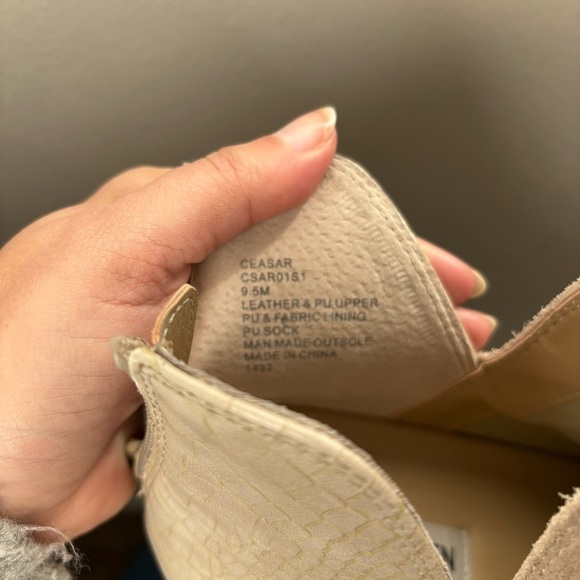 Steve Madden Women’s Leather Rubber Sole Booties Shoes Cream Size 9.5 - Picture 8 of 8